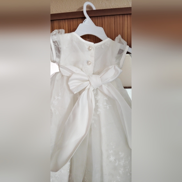 White Pearl Girls Dress with Floral Embroidery - Picture 5 of 6